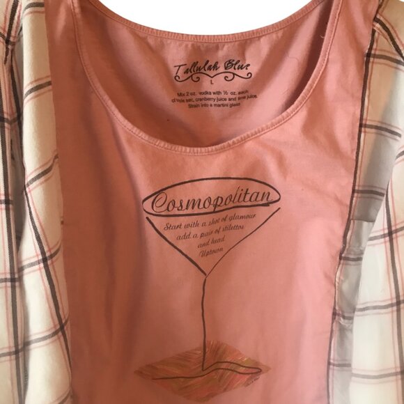 Reworked Flannel Shirt, Size S to M: Upcycled Oversized Cosmopolitan Graphic Tee - Picture 7 of 12